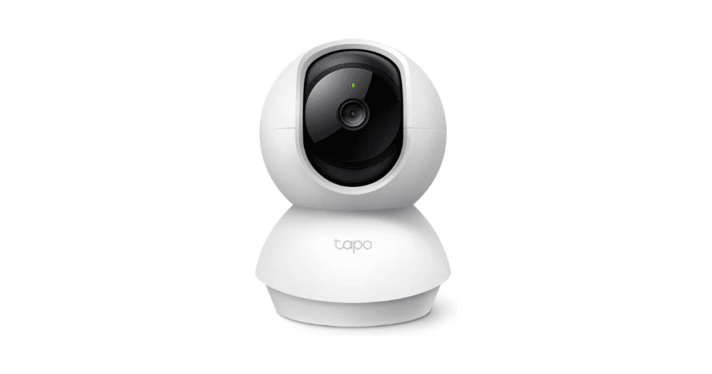 Câmera Wi-Fi TP-Link Tapo C200 com rotação 360°, visão noturna e monitoramento inteligente residencial via aplicativo e Alexa